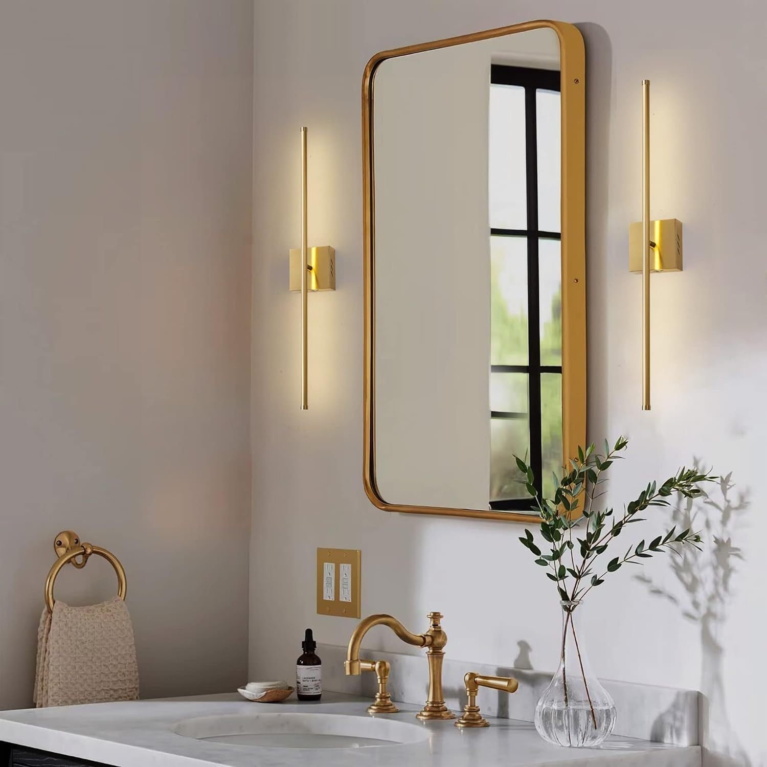 LED Wall Light – Battery-Powered Minimalist Design Sconce