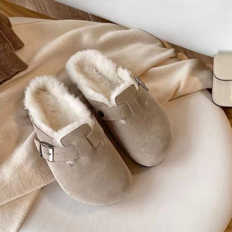 EleganceStep Unisex Leather Sandals for All Occasions