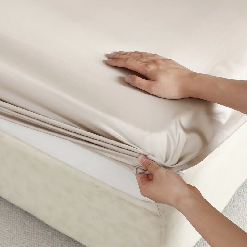 DreamEase Luxurious Mulberry Silk Cooling Fitted Sheet