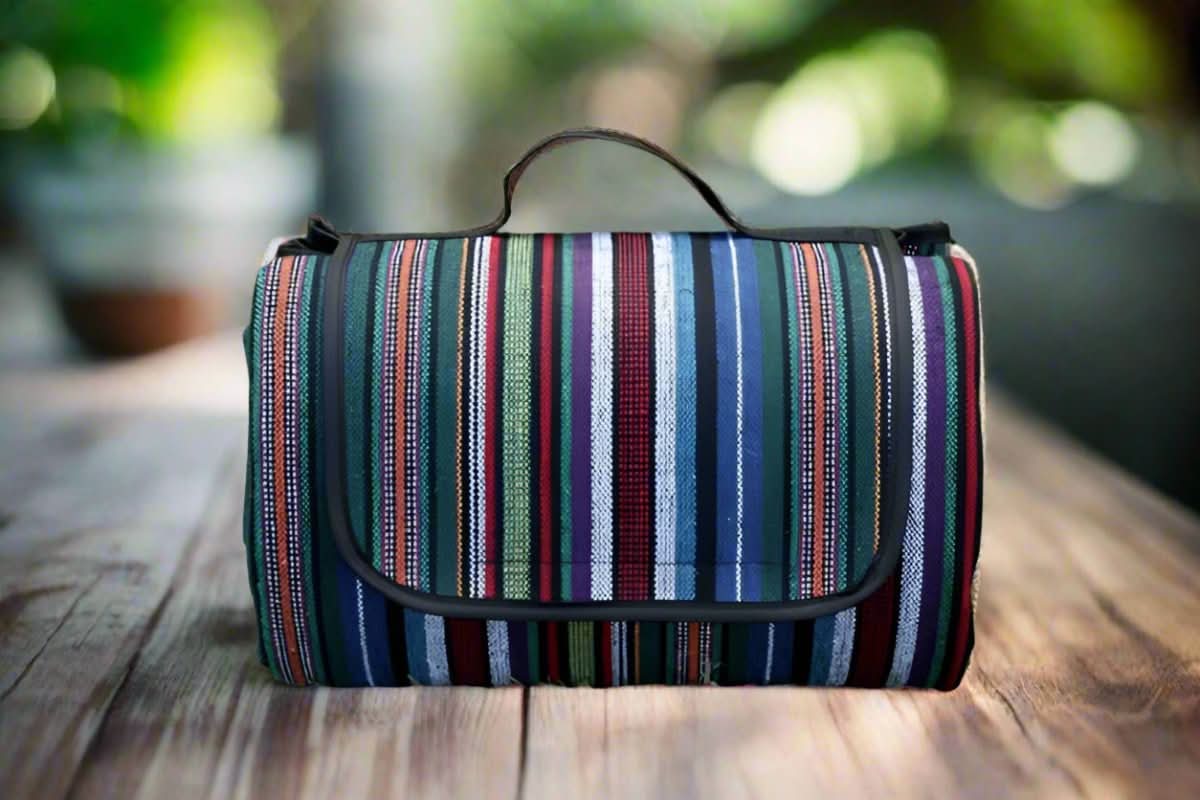 EcoGuard Outdoor Blanket: Waterproof Mat for Adventures