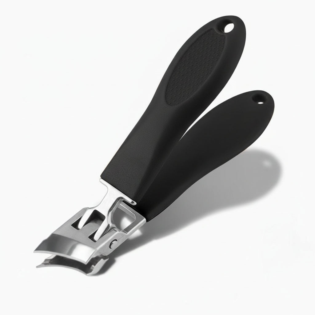 Effortless Nail Clippers with Built-in Splash Guard