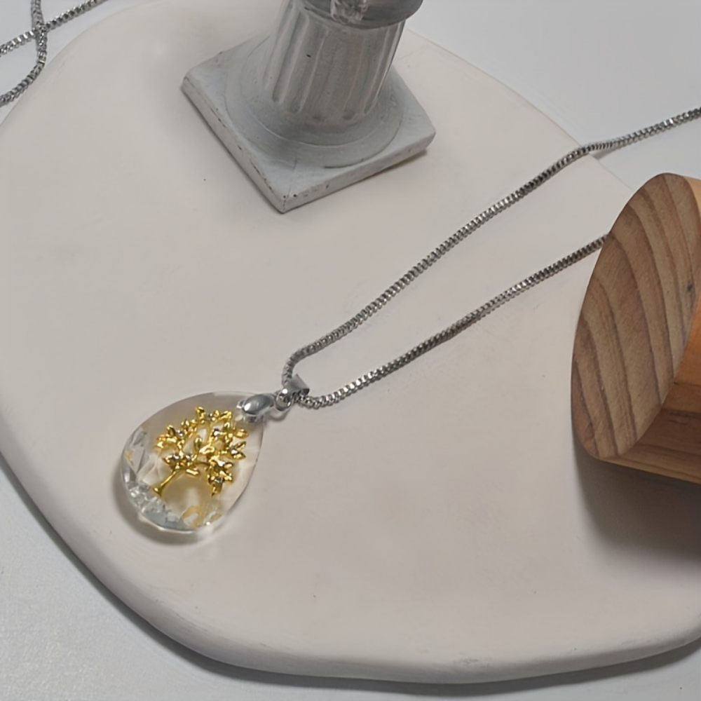 Artistic Glass Teardrop Pendant Necklace for Every Occasion