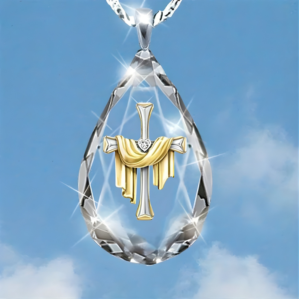 Artistic Glass Teardrop Pendant Necklace for Every Occasion