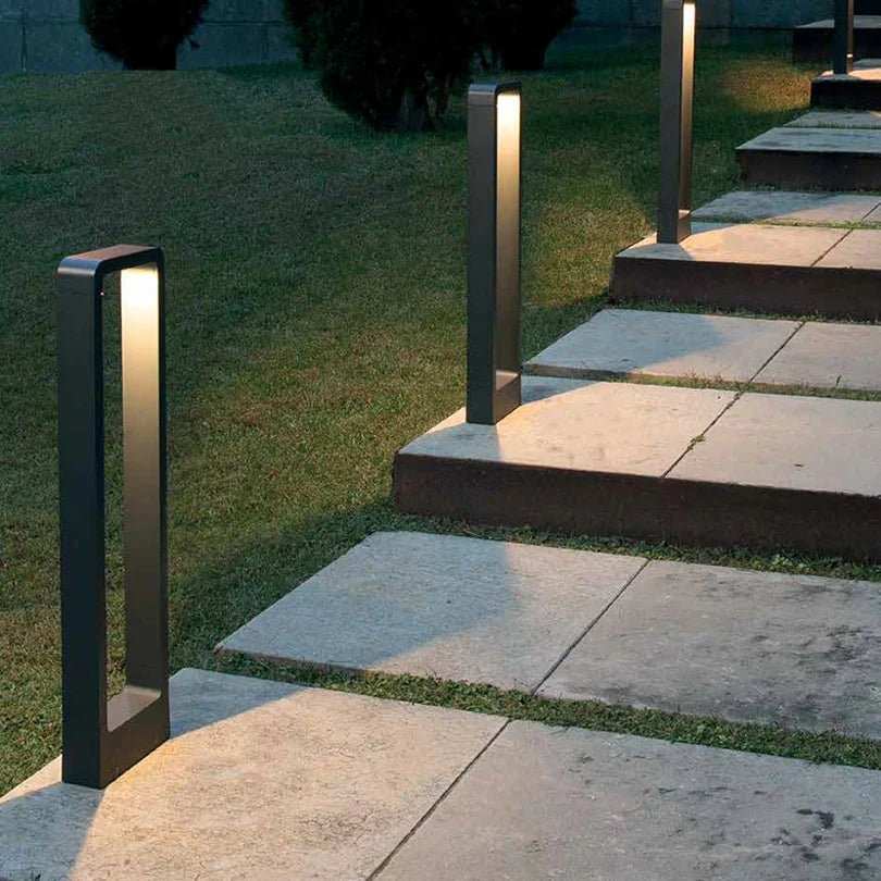 RadiantGlow Stylish Outdoor Pathway Light for Gardens