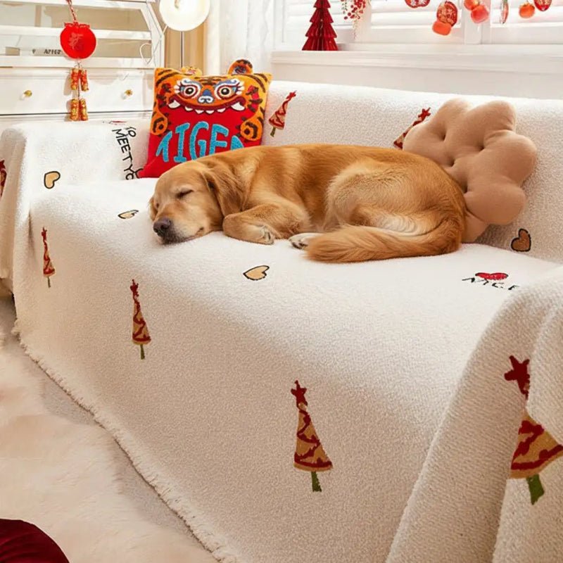 Cozy Christmas Fleece Blanket with Charming Tree Design