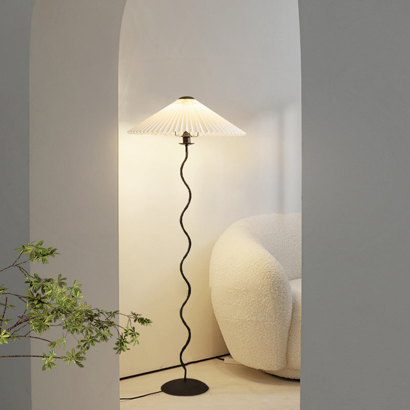 Taavita Floor Lamp "Taavita" – Foldable Lampshade in Elegant Design with Exquisite Details