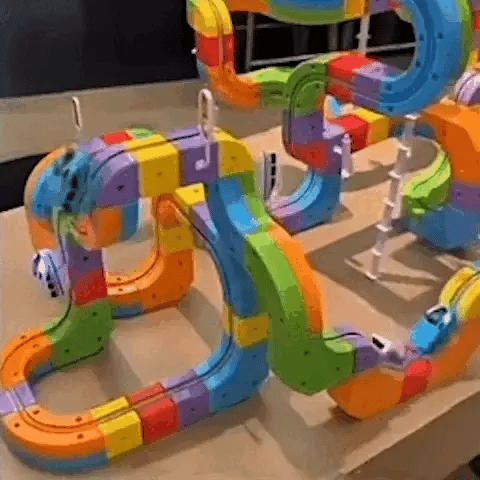 KidSmart 3D Train Building Set with Rechargeable Engine
