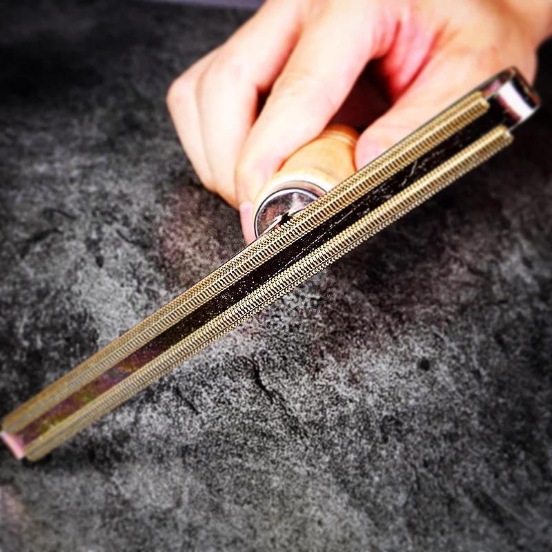 Manual Lint Remover with Copper Head – Efficient Tool for Hair and Lint