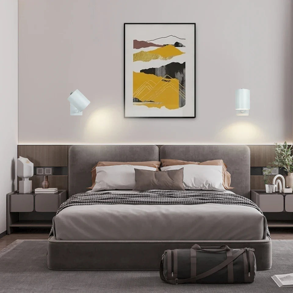 Swiveling Wall Lamp with Switch
