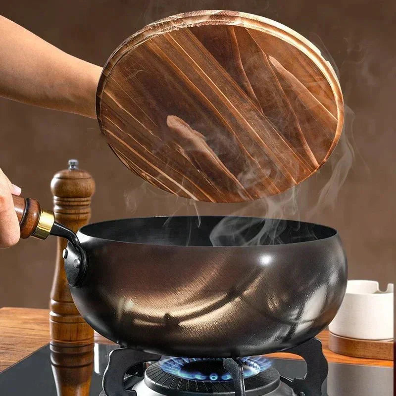 HeritageCraft Hand Forged Cast Iron Skillet with Wooden Handle (24/28 cm)