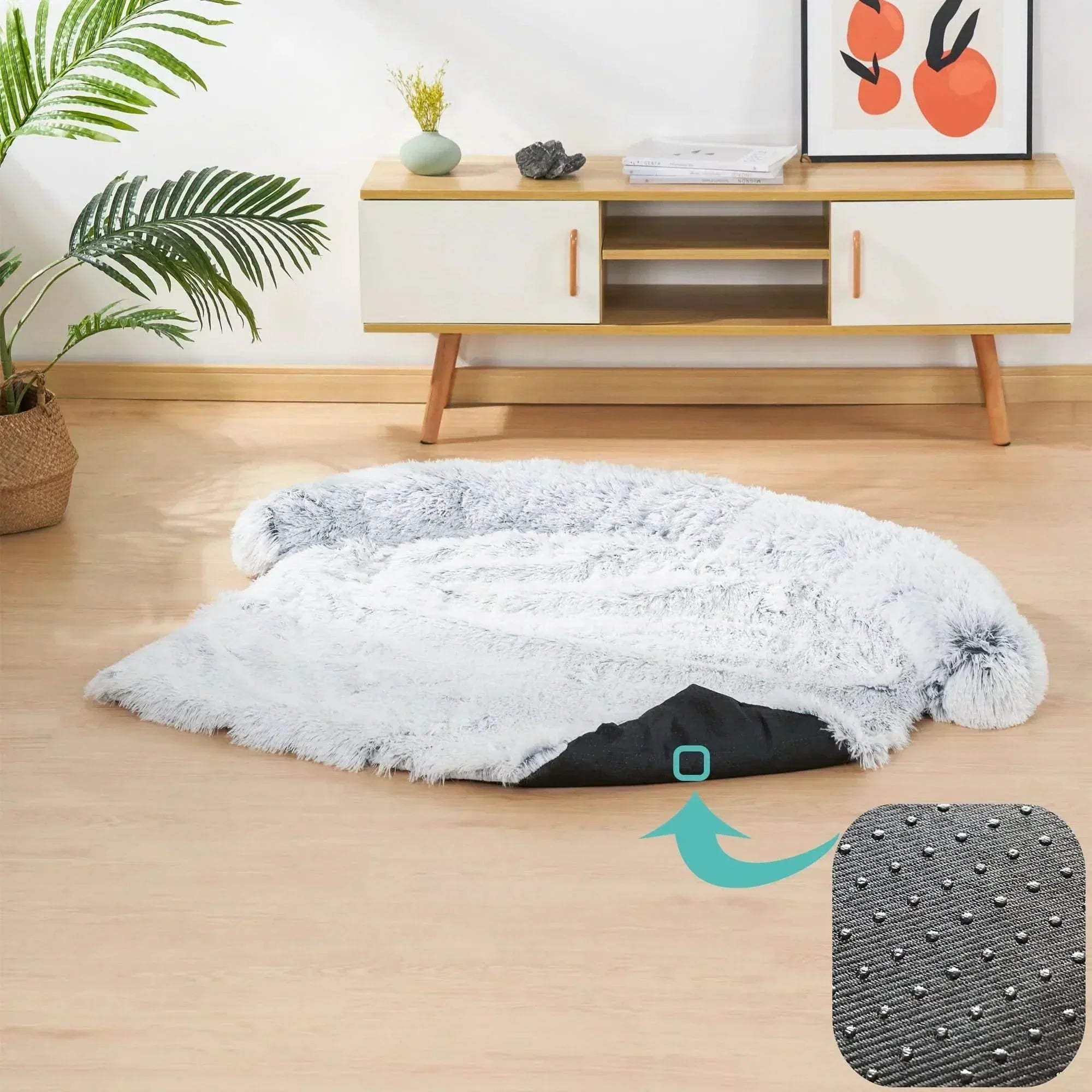 SnuggleNest Premium Pet Blanket: Washable Comfort for Your Furry Friend