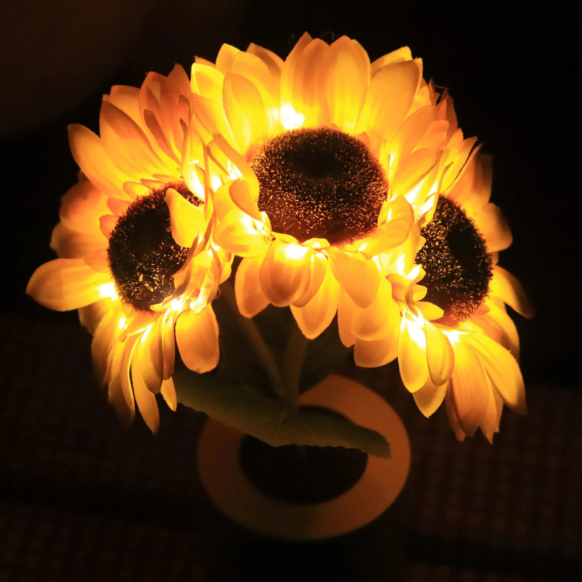 Charming Floral LED Table Lamp for Cozy Spaces