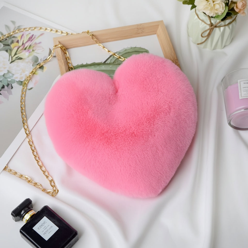 Chic Heart-Shaped Crossbody Bag in Soft Faux Fur