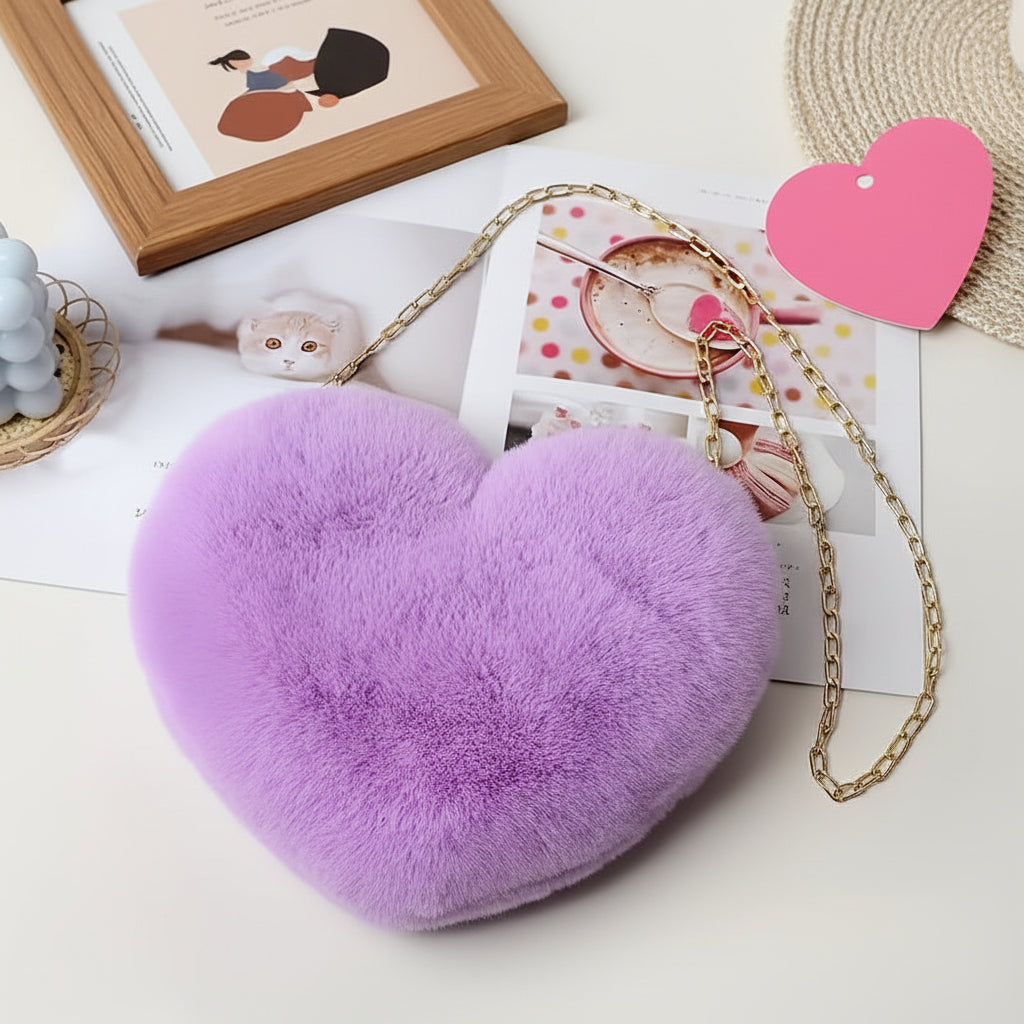 Chic Heart-Shaped Crossbody Bag in Soft Faux Fur