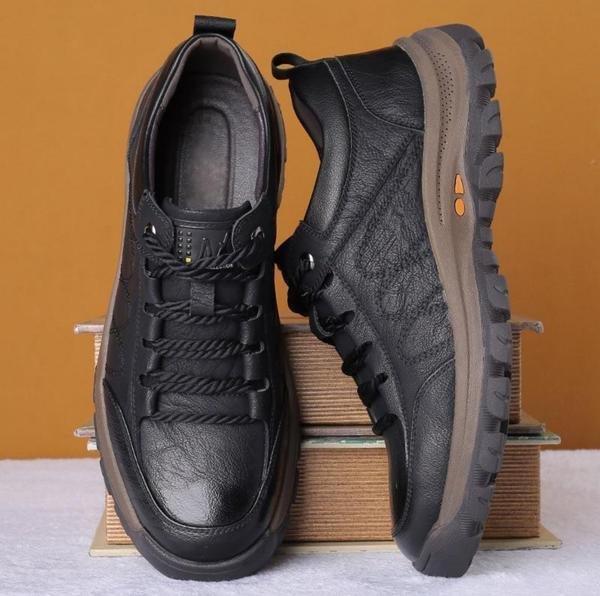 EverDry Leather Hiking Shoes for Comfort and Adventure