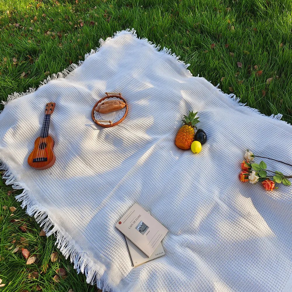 Boho Bliss Portable Picnic Blanket with Stylish Tassels