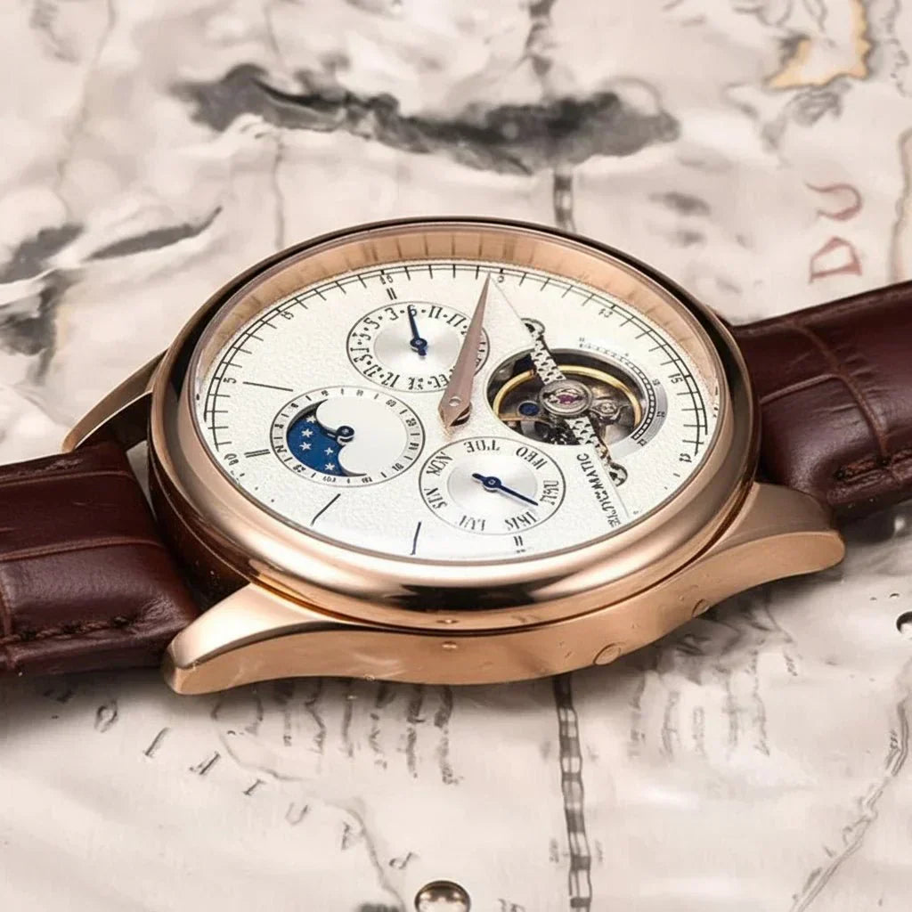 Classic Self-Winding Men's Timepiece with Reliable Mechanics