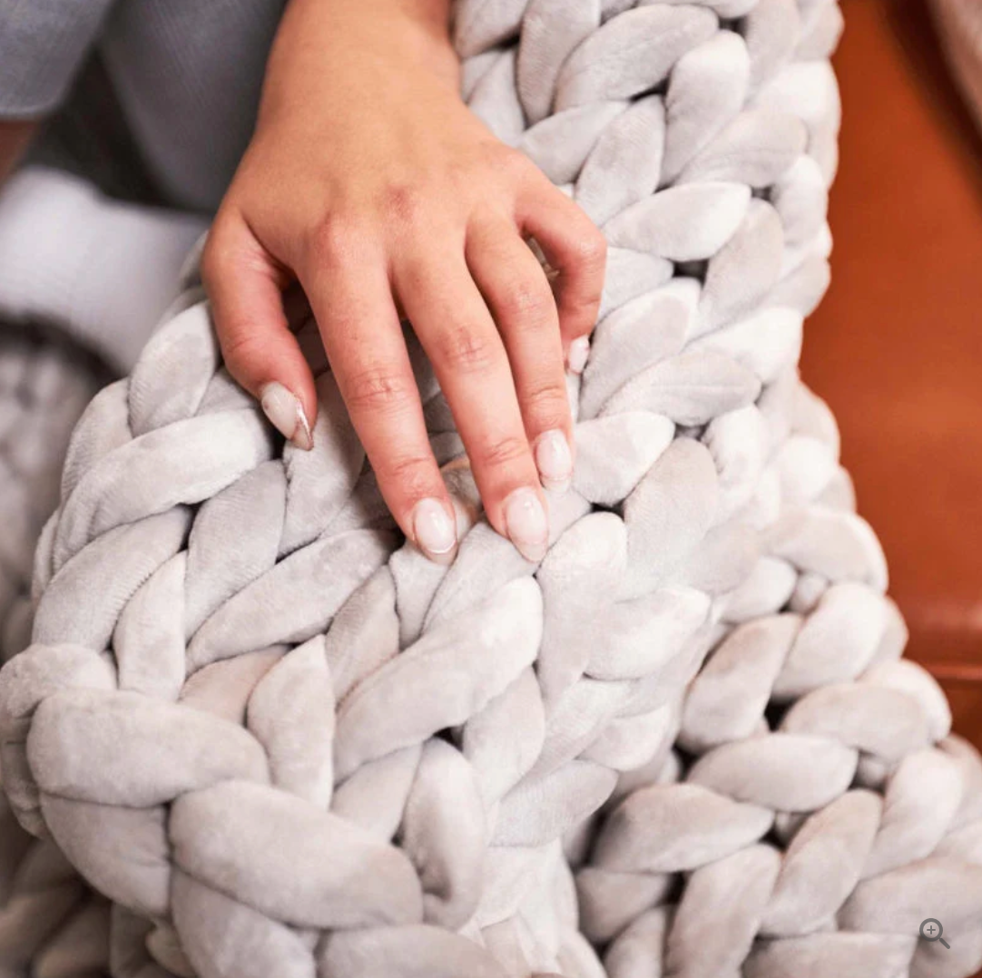Luxurious Handcrafted Merino Wool Blanket for All Seasons