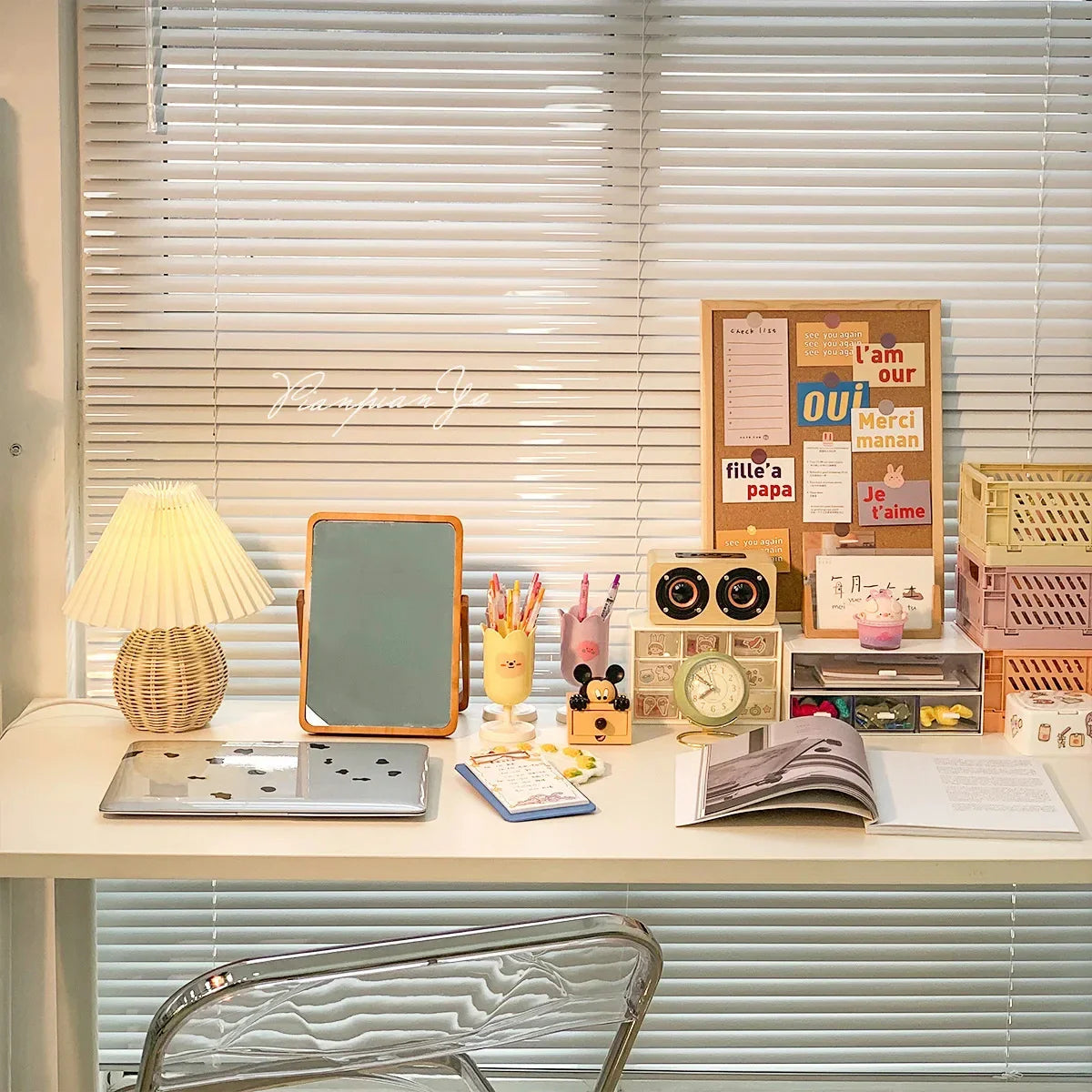 Vintage-Inspired USB LED Bedside Lamp with Pleated Shade