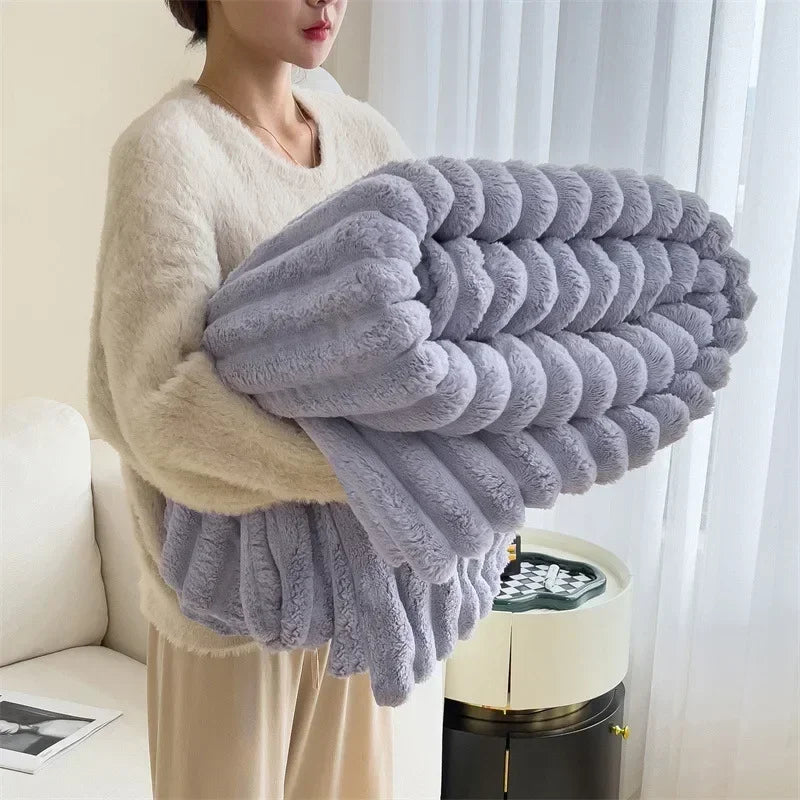 Ardena Plush — Soft Fleece Blanket with Cozy Plaid Design