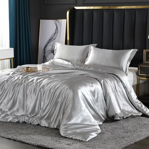 Natural Silk Bed Linen Set | Thermoregulating Comfort for Luxurious Sleep