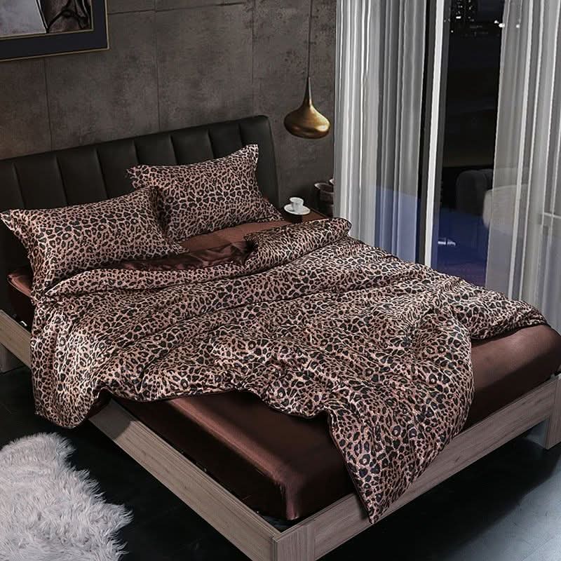 4-Piece Silk Satin Bed Set with Duvet Cover for Cozy Comfort