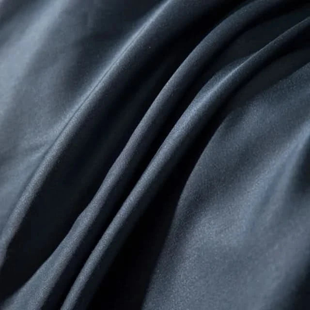 Luxurious Duvet Cover Made of Mulberry Silk with Zipper Closure