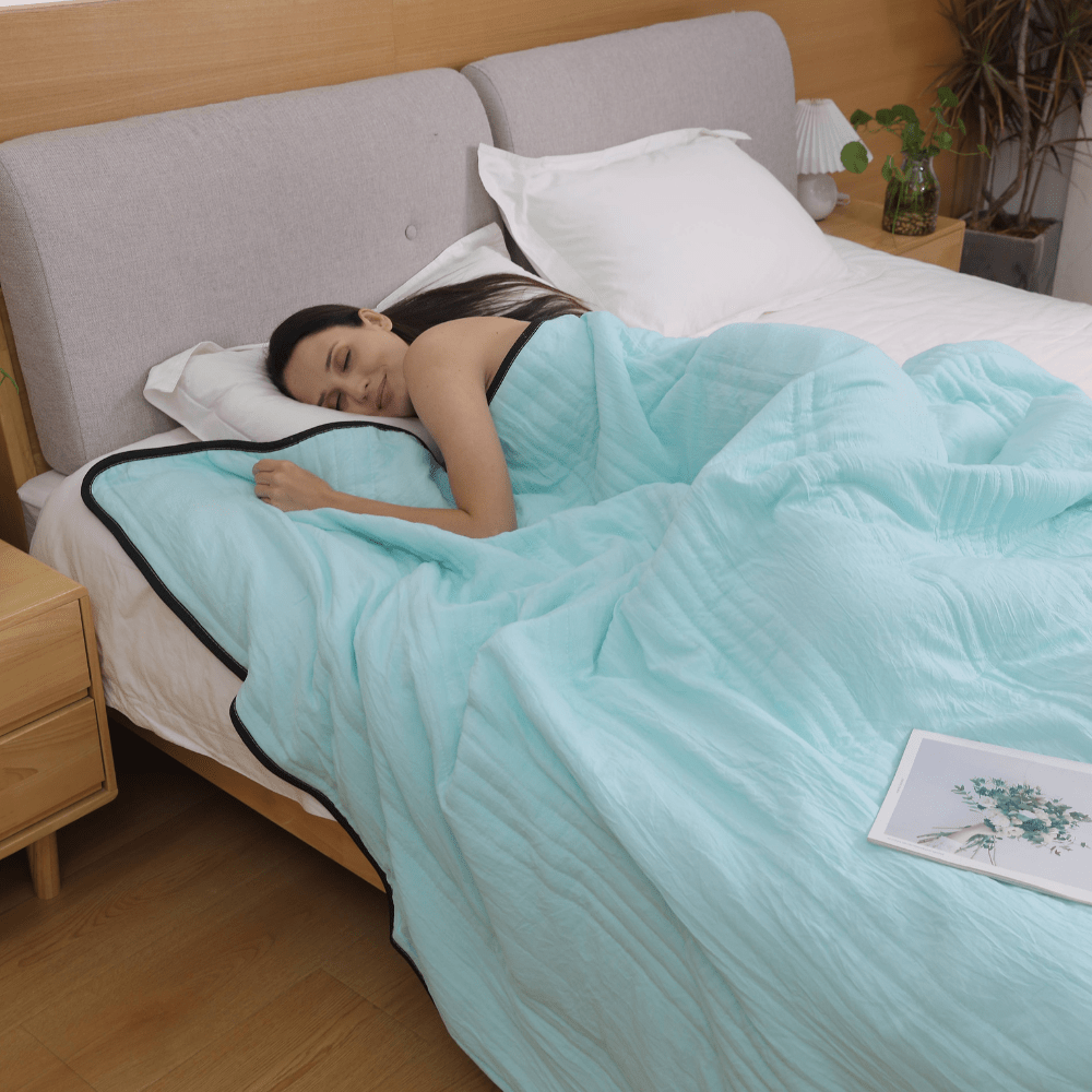 BreezeComfort Cooling Blanket for Refreshing Sleep