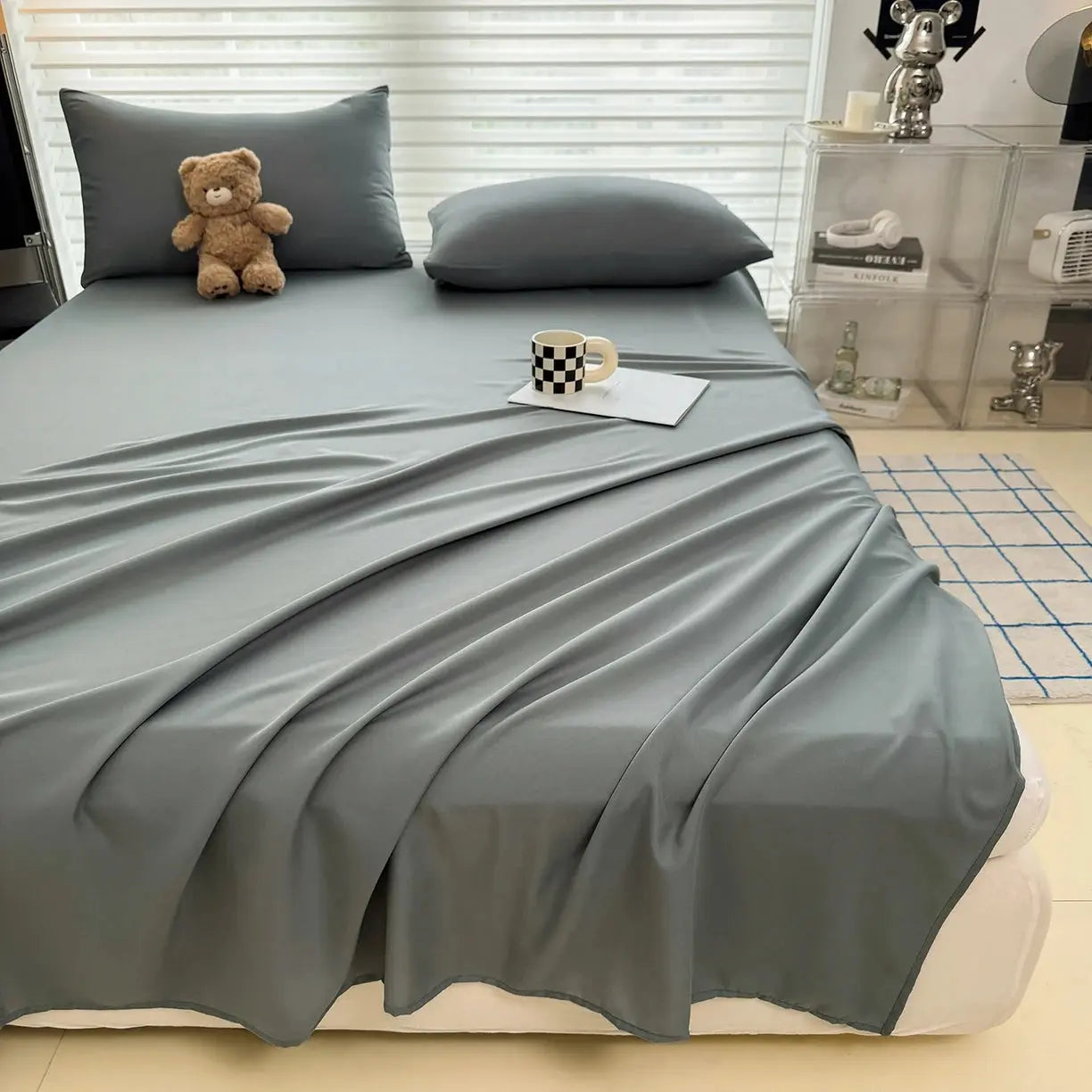 Soft Flat Bedsheet Set with 2 Pillowcases - Cozy Bedding for Any Bed Size