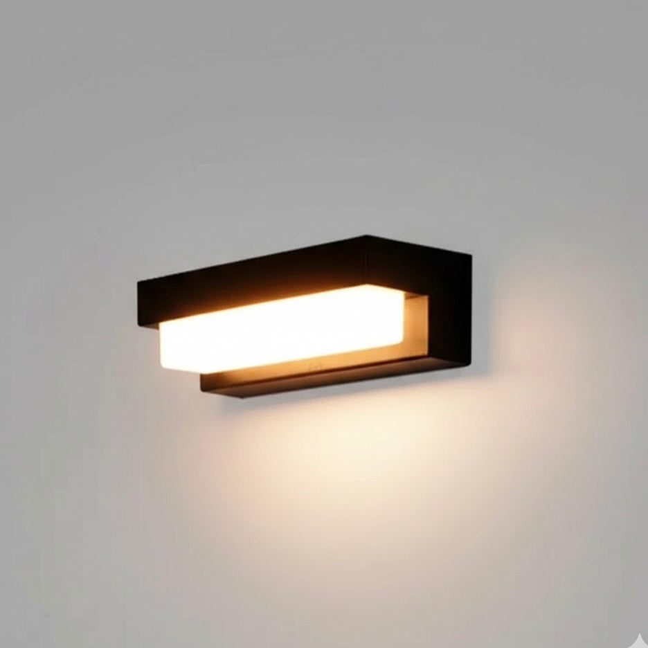 Weatherproof Solar Wall Light - Eco-Friendly Outdoor Illumination