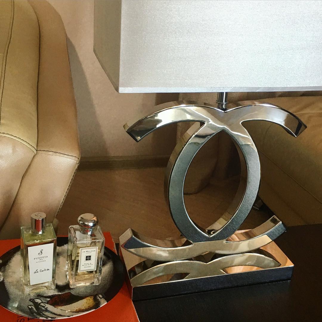 Modern Stainless Steel Table Lamp for Bedroom or Office Desk