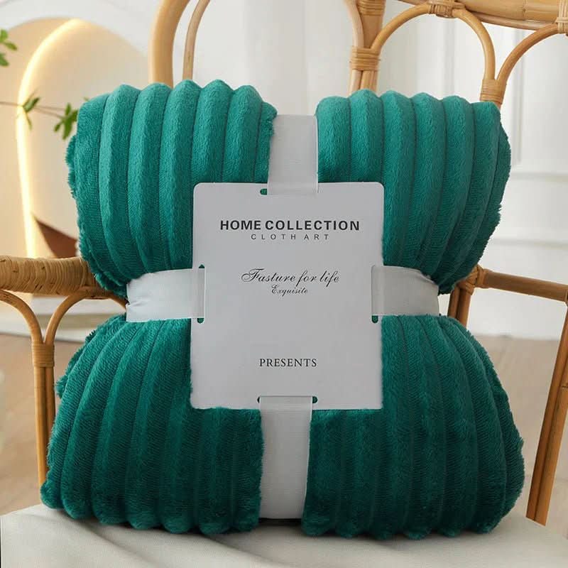 Wide Flannel Fleece Blanket - Soft and Cozy for Autumn and Winter
