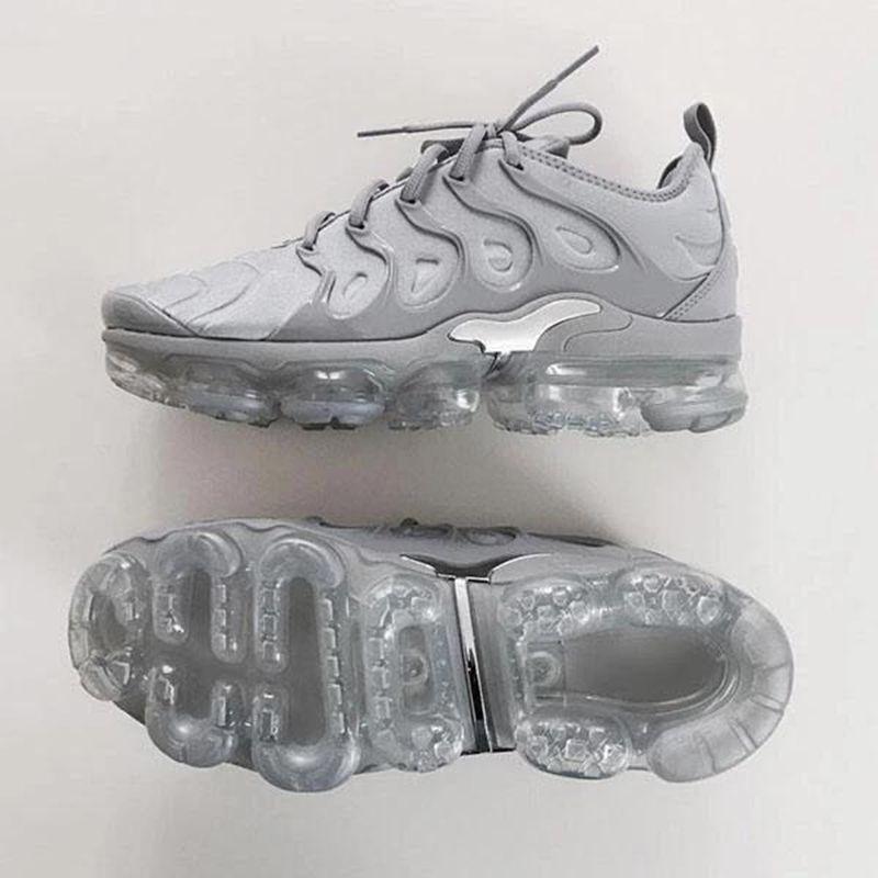 Breathable Mesh Sneakers for Year-Round Comfort and Versatility