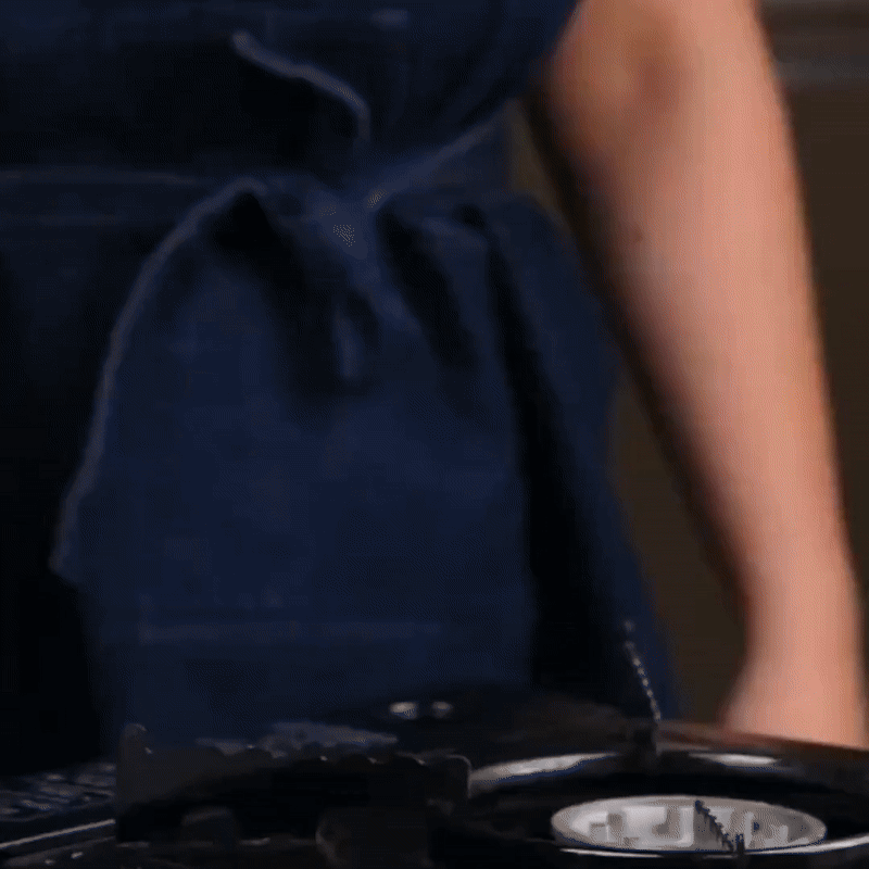 TitaniumChef Frying Pan 2.0: Coating-Free, Scratch-Resistant Design