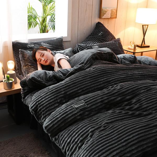 Bedding Set | Thickened Corduroy Velvet | Polyester 3-Piece Set | Cozy Warmth