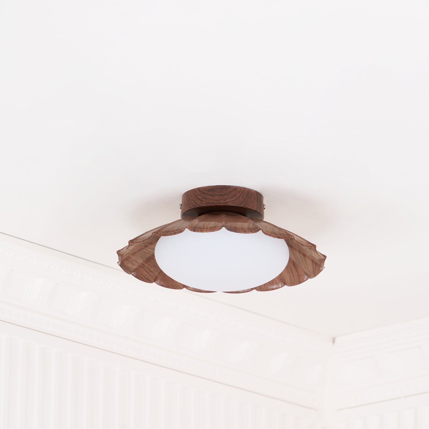 Ceiling Light | Sculptural Wavy Cloud Design | Integrated LED | 25cm Diameter, Moisture-Resistant
