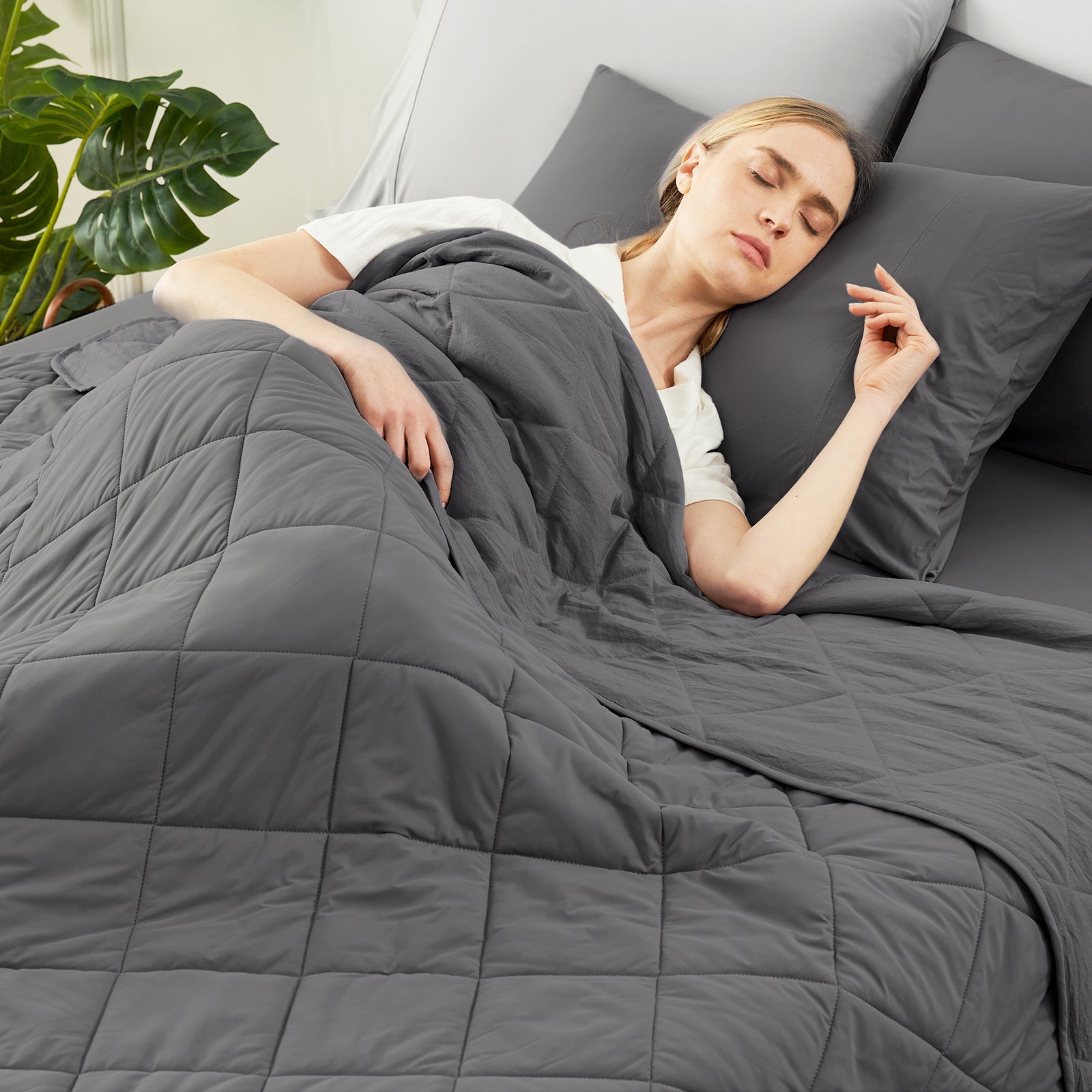 Cooling Blanket for Hot Sleepers | Japanese Cooling Fabric | Dual-Sided Cloud Quilted