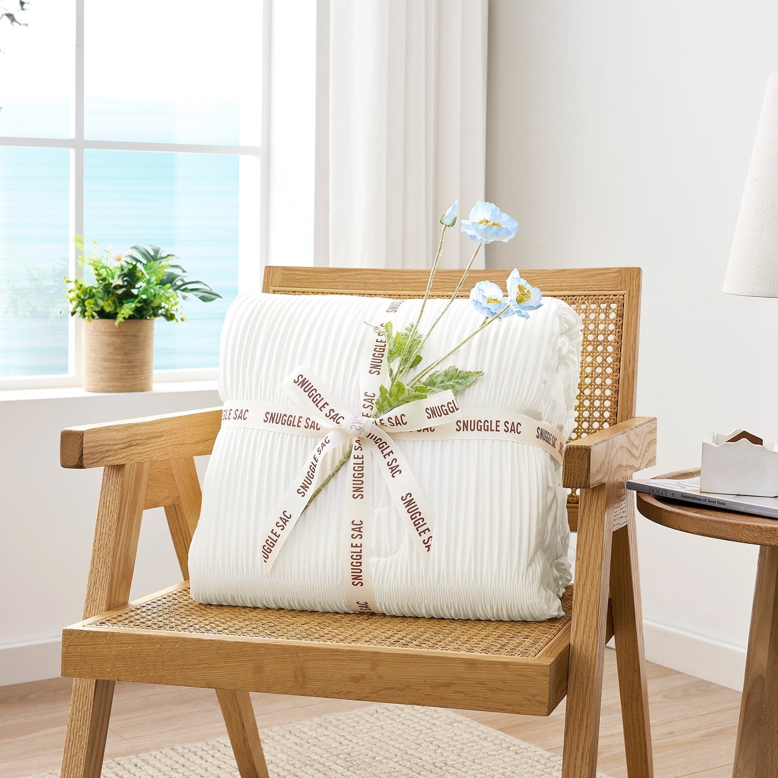Cooling Comforter | Striped Design | Lightweight Breathable Fabric for Hot Sleepers