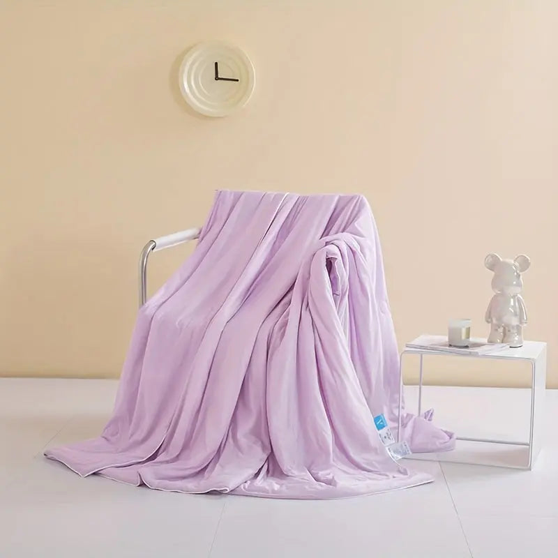 Dual-Sided Cooling Comforter | Lightweight Silky Cooling Fabric | Breathable Down-Alternative Fill