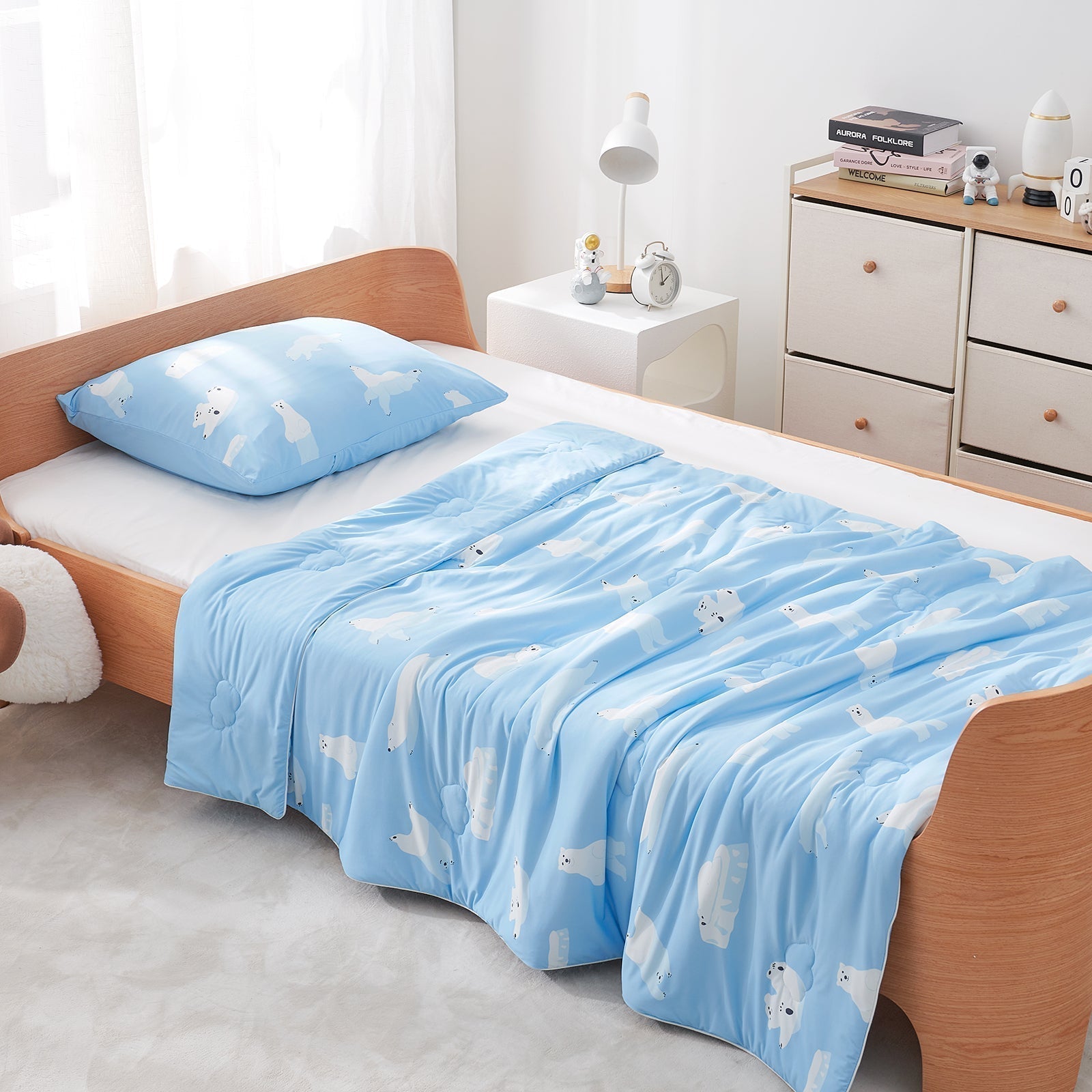 Kids Comforter | Temperature-Regulating | Soft Breathable Fabric | 50 x 70 in