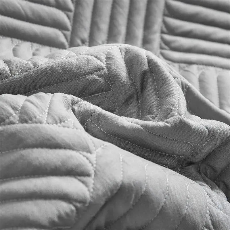 Lightweight Bedspread Set | Double-Sided Quilt Design | Breathable Polyester for Queen Beds