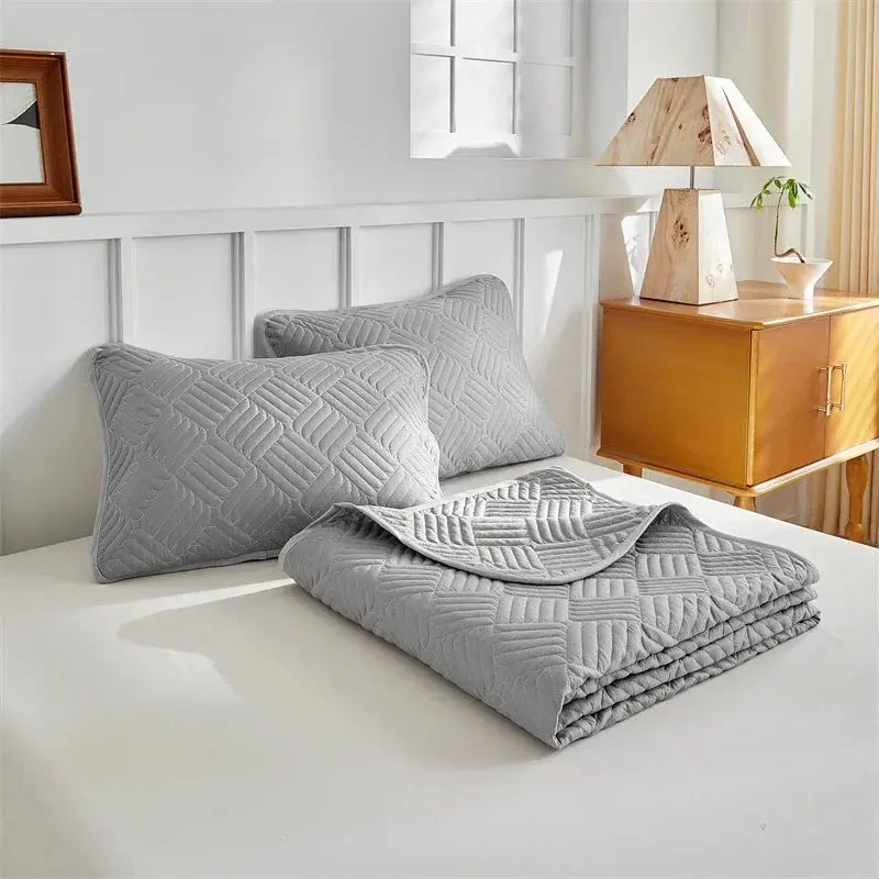 Lightweight Bedspread Set | Double-Sided Quilt Design | Breathable Polyester for Queen Beds
