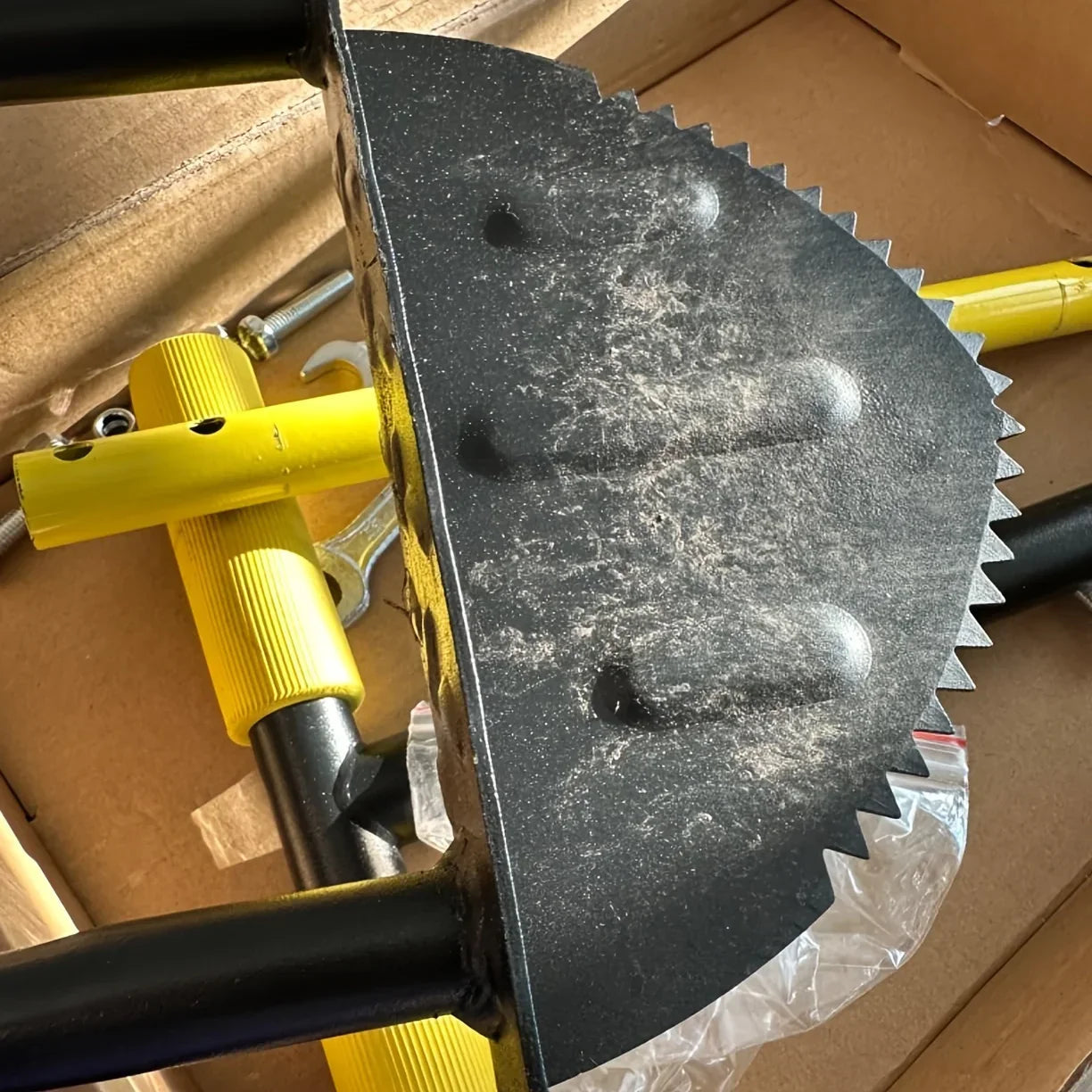 Manual Lawn Edger | Crescent Serrated Blade | Steel Head & Wooden Handle | Ergonomic Footrest