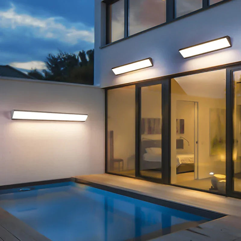 Outdoor Wall Lamp | Slim LED Design | Aluminum Body | Energy Efficient