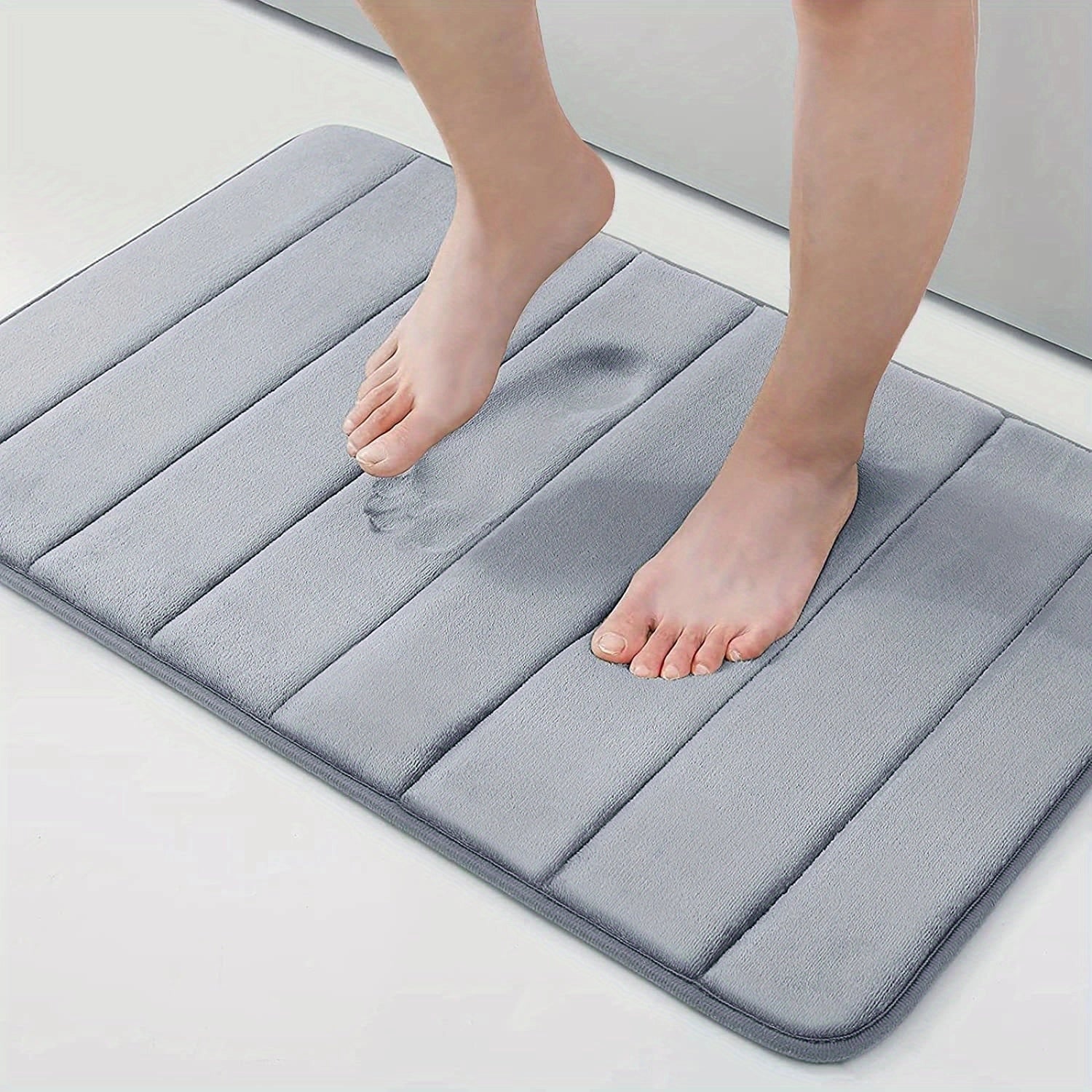 Non-Slip Quick-Dry Grey Microfiber Bath Mat - Water-Absorbent