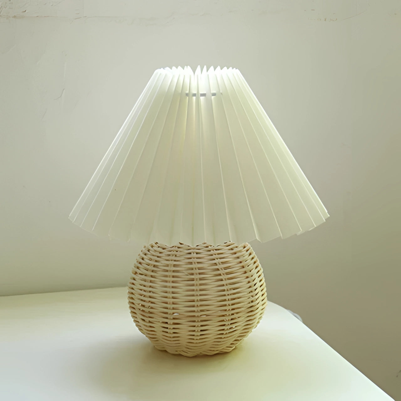 Pink Ceramic Table Lamp with Pleated Shade - Modern Pastel Decor