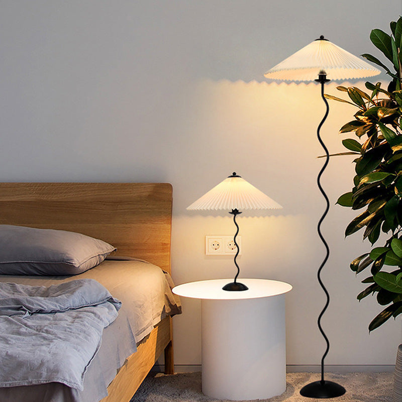 Taavita Floor Lamp "Taavita" – Foldable Lampshade in Elegant Design with Exquisite Details