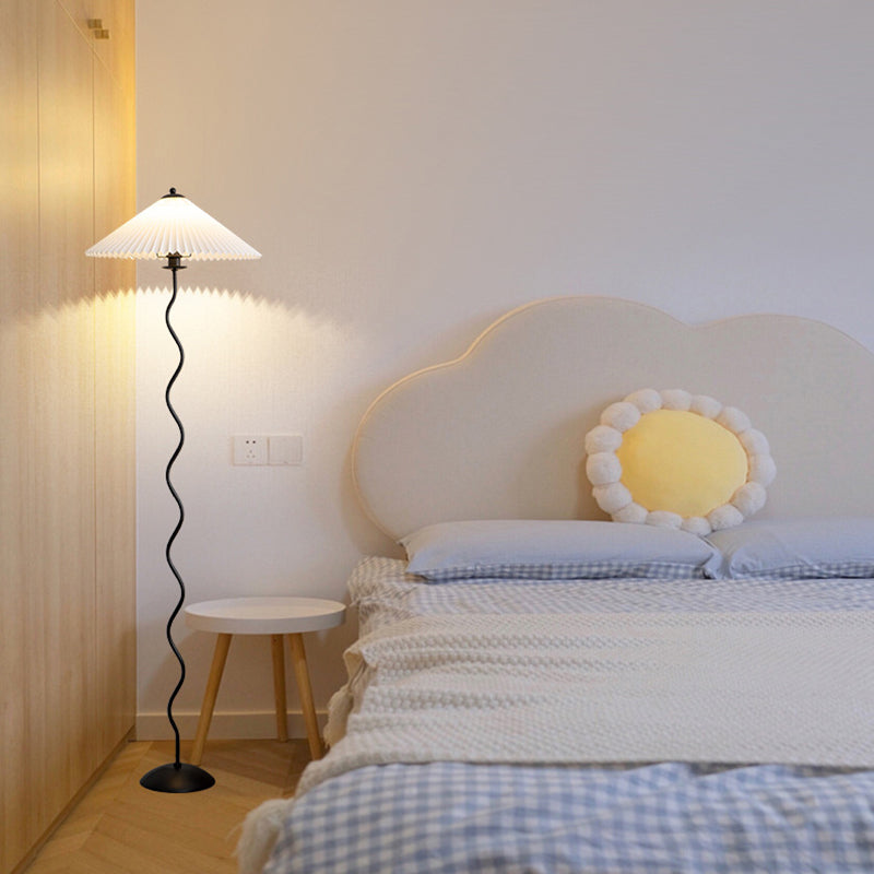 Taavita Floor Lamp "Taavita" – Foldable Lampshade in Elegant Design with Exquisite Details