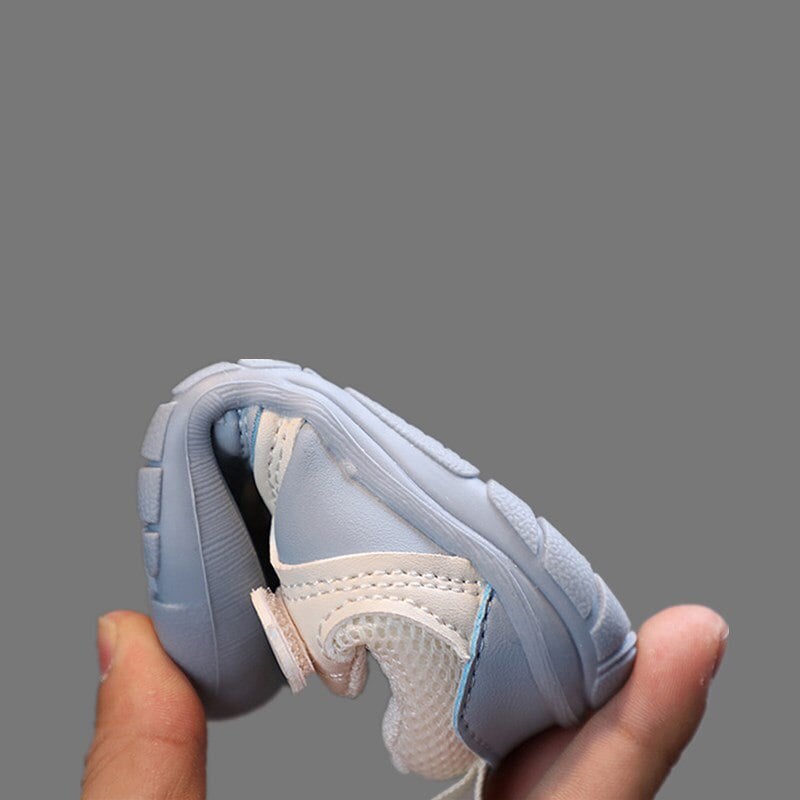 Flexible Walking Shoes for Growing Feet