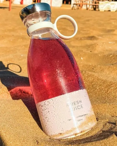On-the-Go Blender for Fresh Smoothies and Juices